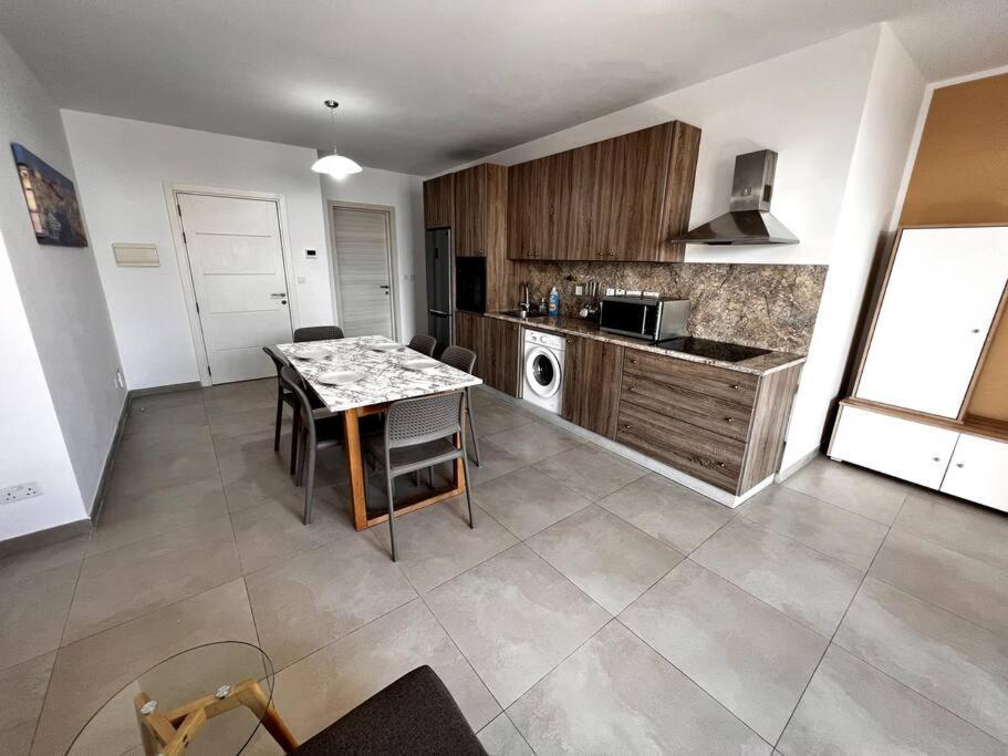 Mediterranea 2 Bedroom Smart Apartment Σεντ Πόλς Μπέι Εξωτερικό φωτογραφία