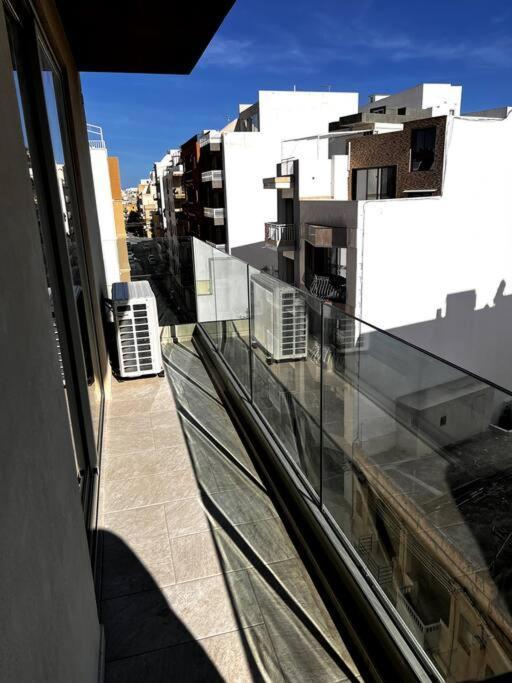 Mediterranea 2 Bedroom Smart Apartment Σεντ Πόλς Μπέι Εξωτερικό φωτογραφία