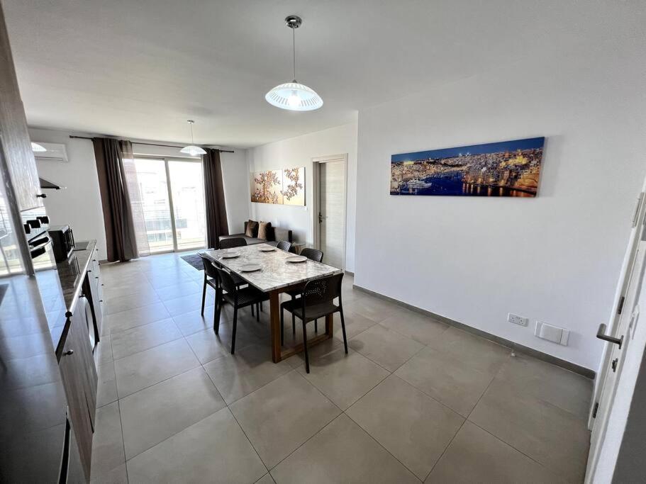 Mediterranea 2 Bedroom Smart Apartment Σεντ Πόλς Μπέι Εξωτερικό φωτογραφία